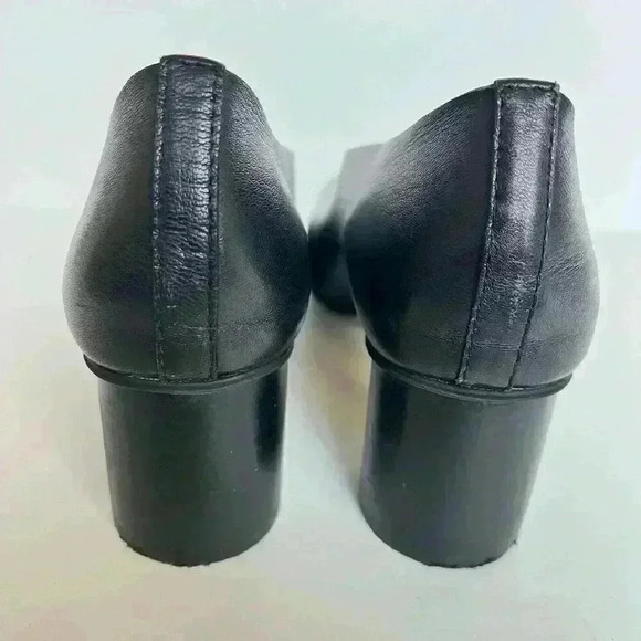 ALL BLACK Leather Pumps - Picture 3 of 9